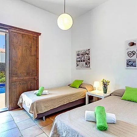 Punta Prima Sleeps 7 Pool Air Con Wifi Punta Prima (Menorca)
